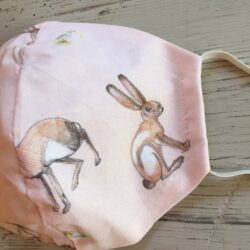 Age 6-10 yr pink Hare print mask